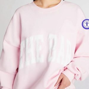 New XL varsity sweatshirt the bar